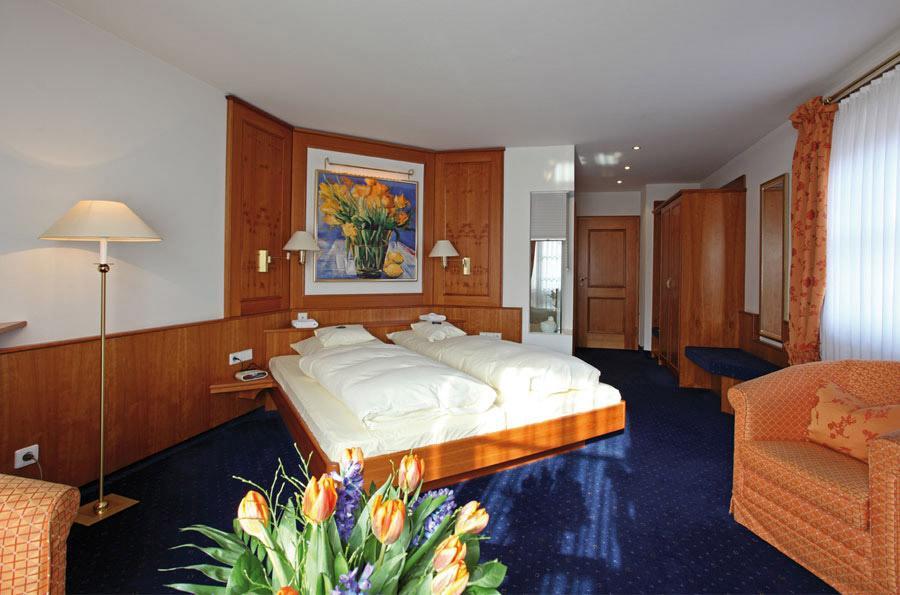 Hotel-Restaurant Adler Lahr  Exterior photo